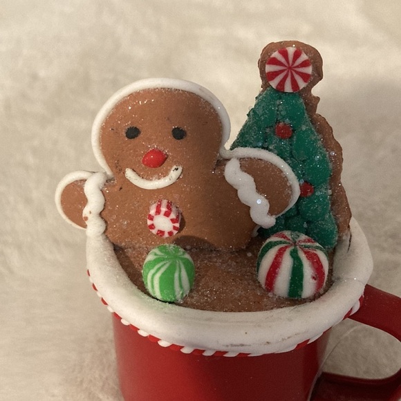Gingerbread Man In Mug Decor - Picture 3 of 6
